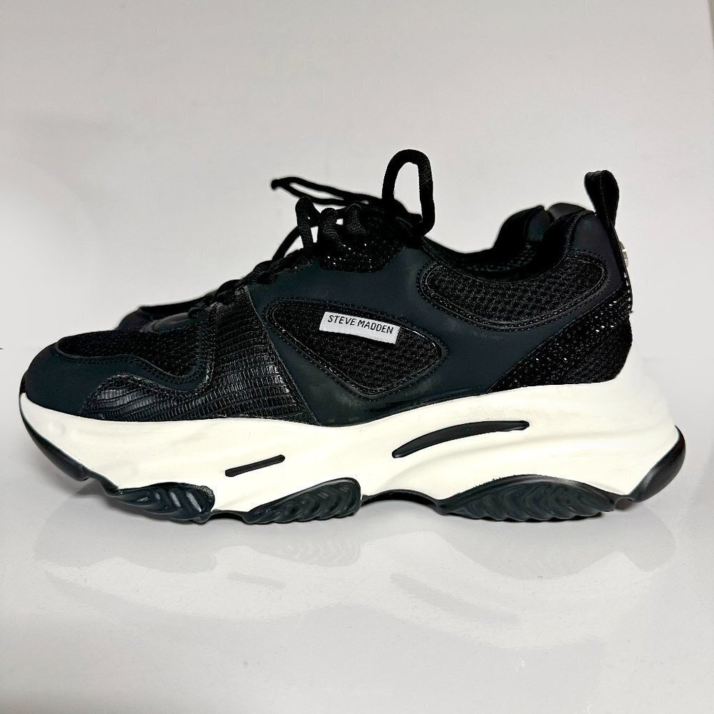 *NEW* RARE Steve Madden Sneakers